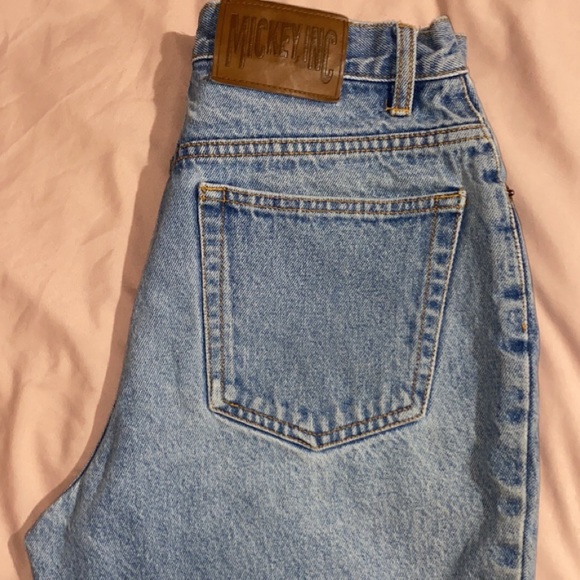 Vintage Minnie Mouse shorts size M - Picture 3 of 3